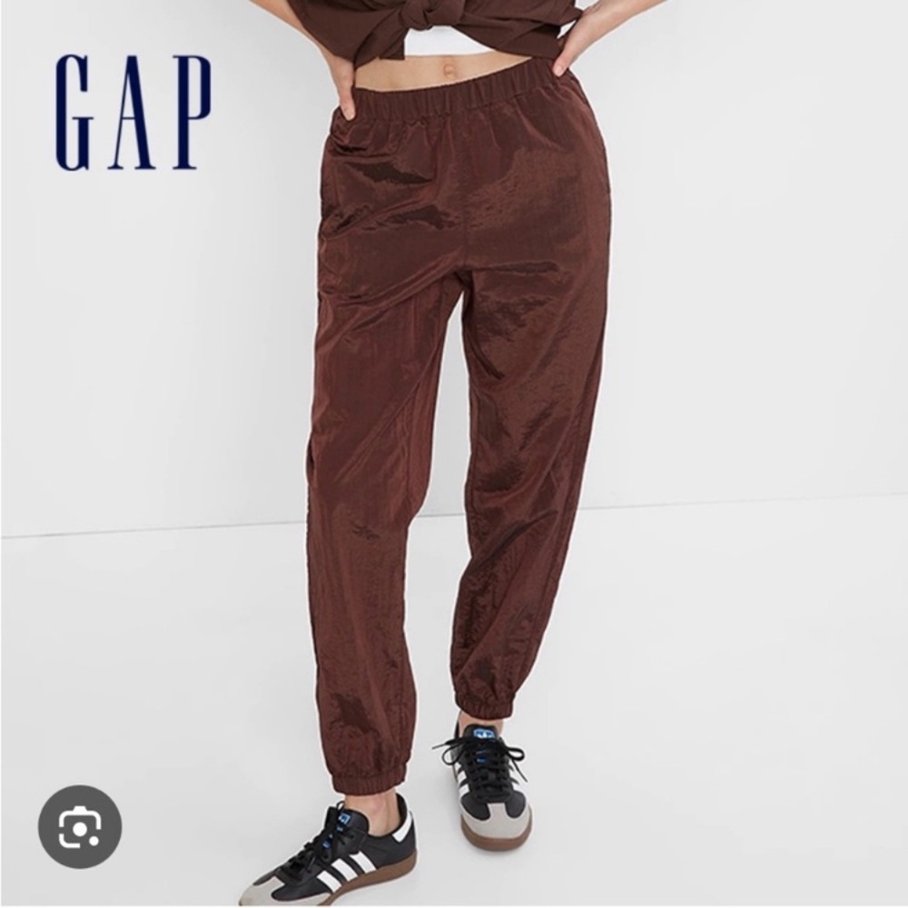 Gap Fit Lustre high waist jogger size Medium